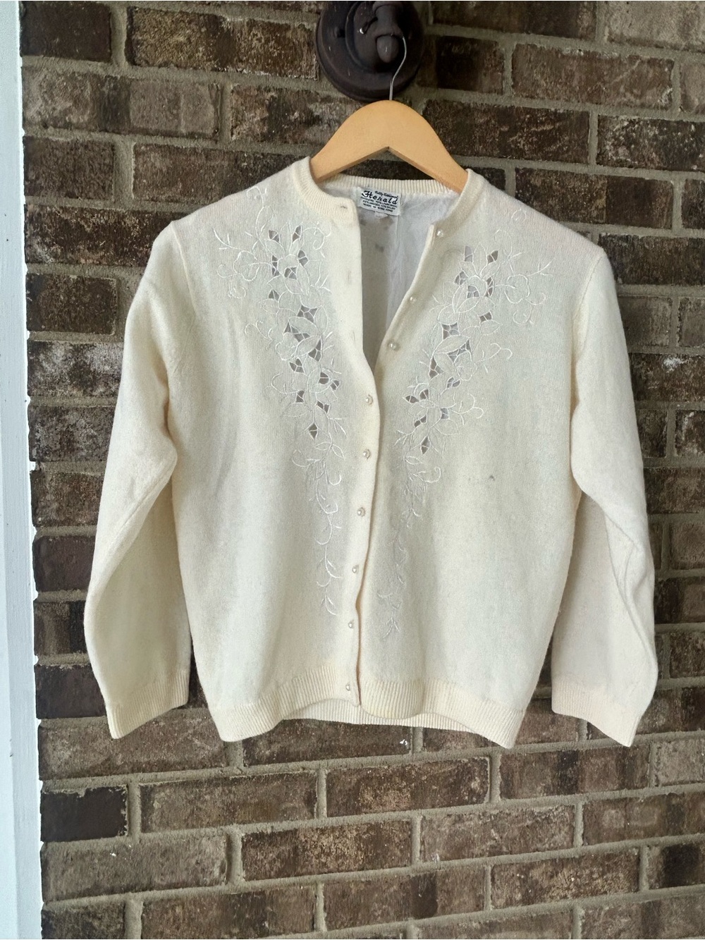 🤩 Vintage Lambswool/Angora Cardigan – Cream – Fully Lined - SLIGHT FLAW